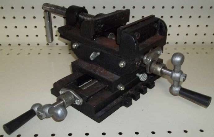 lot 7 image: Vise