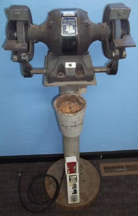 lot 3 image: Bench Grinder