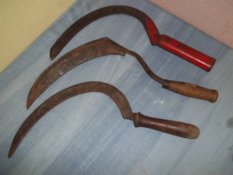 lot 194 image: Sickles
