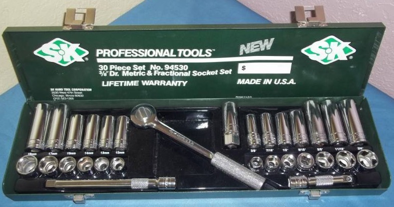 lot 220 image: SK Socket Set