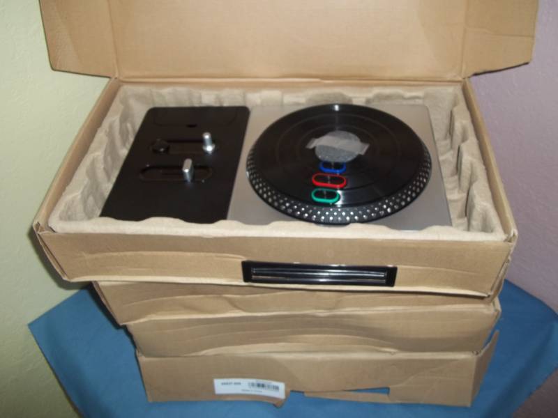 lot 223 image: DJ Hero Controllers