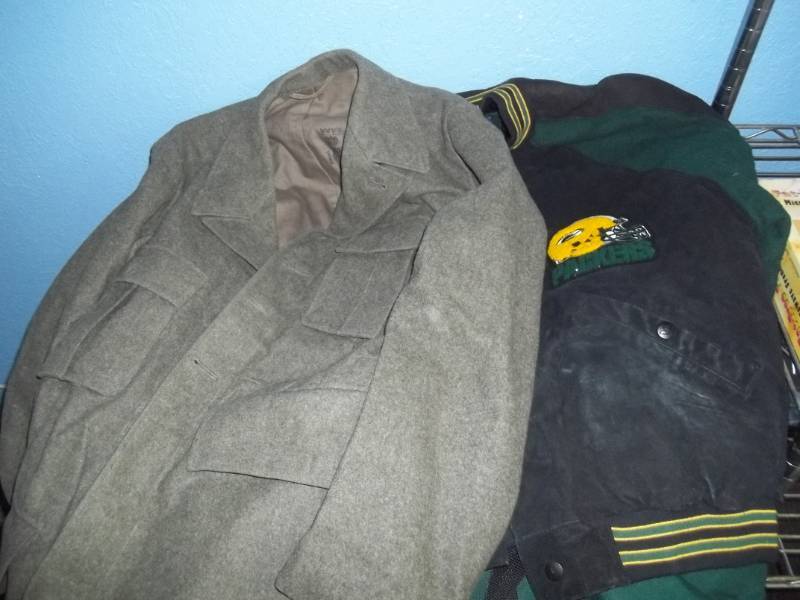 lot 232 image: Coats and Duffle Bag