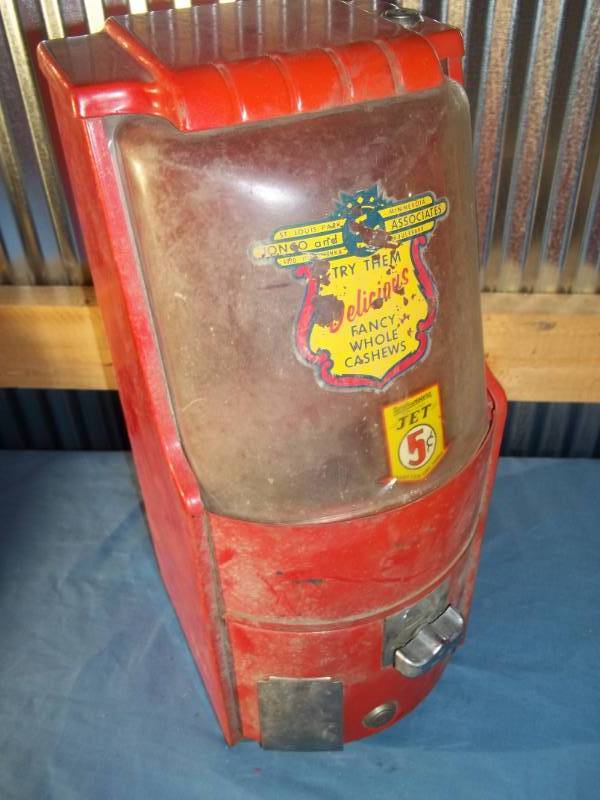 lot 254 image: Gumball Machine