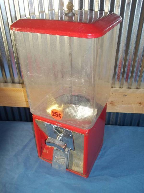 lot 256 image: Gumball Machine