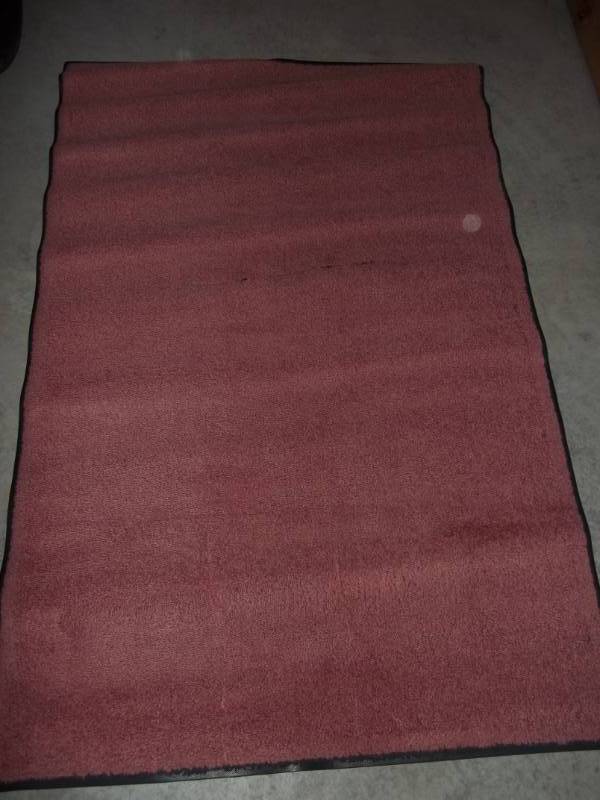 lot 266 image: Commercial Entry Rug