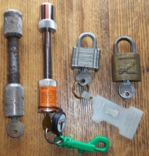 lot 284 image: Locks