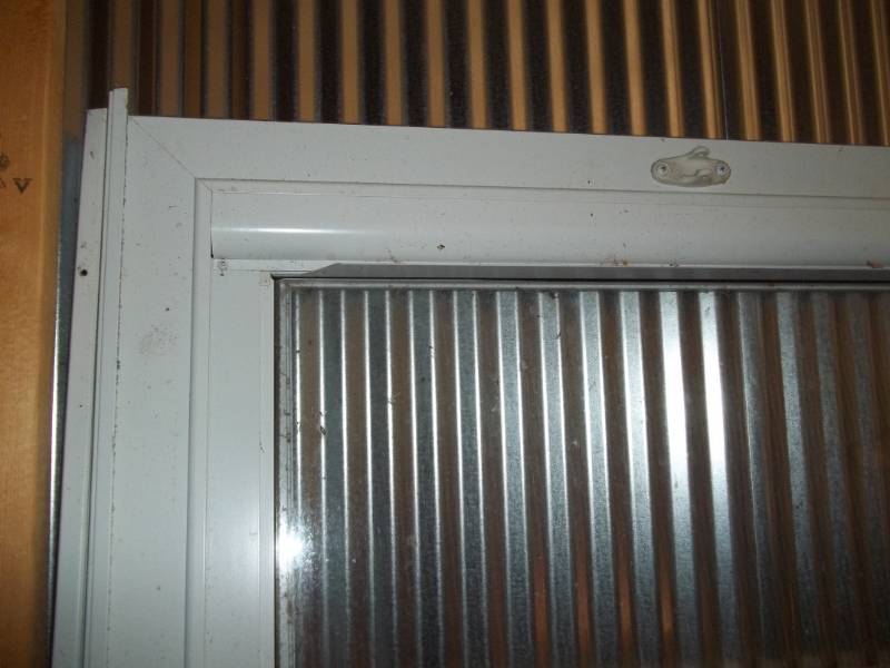 lot 292 image: Storm Door