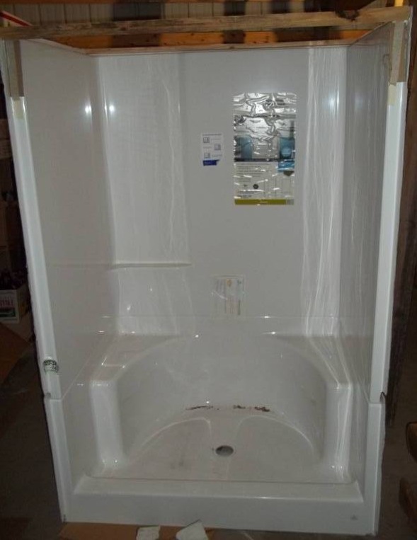 lot 320 image: Shower Surround