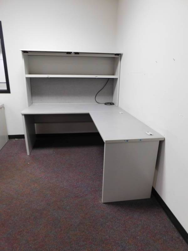 lot 54 image: Rt Hand Return Desk #2