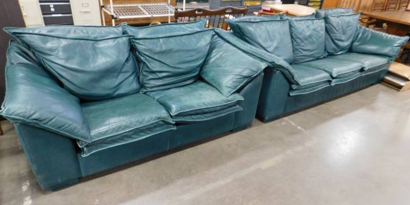 lot 62 image: Leather Couch & Love Seat