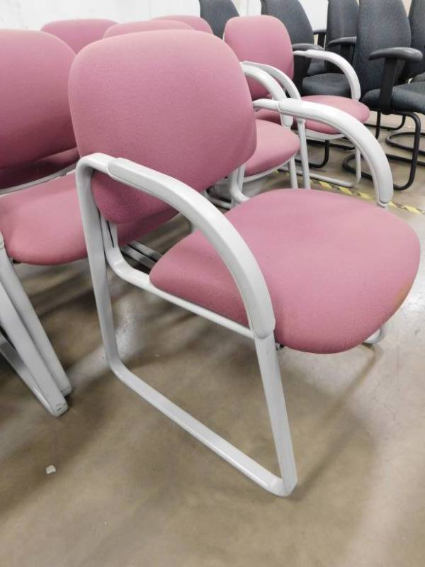 lot 92 image: 9 - Reception Area Chairs