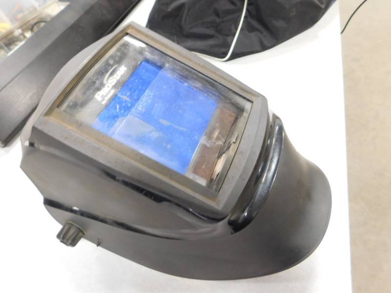 lot 124 image: Prostar Praxair Welding Helmet