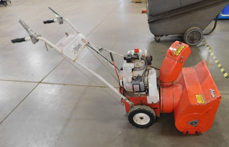 lot 134 image: Ariens Snow Blower