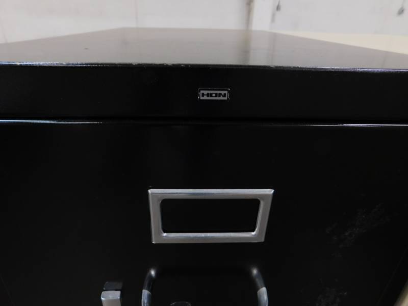 lot 135 image: 2 - HON Two Drawer File Cabinet