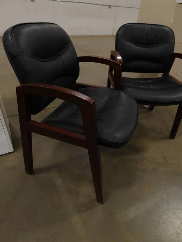 lot 140 image: 2 - Office Chairs
