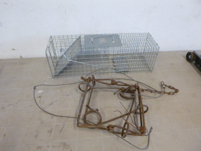 lot 26 image: Hunting Traps