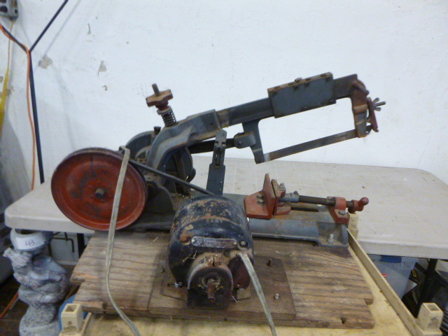 lot 114 image: Vintage Montgomery Wards Hack Saw