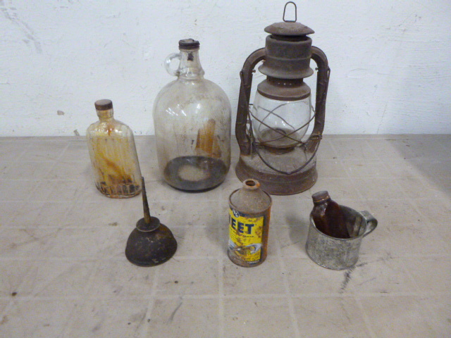 lot 116 image: Vintage Items