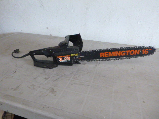 lot 55 image: Remington Electric Chain Saw