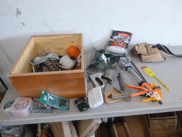 lot 62 image: Miscellaneous Garage Items