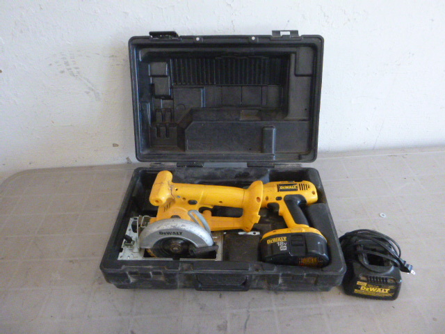 lot 46 image: DeWalt Circular Saw and Drill