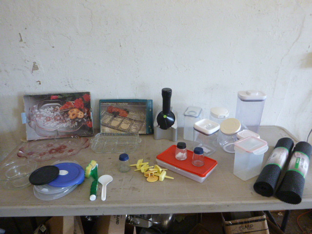 lot 90 image: Miscellaneous Kitchen Items