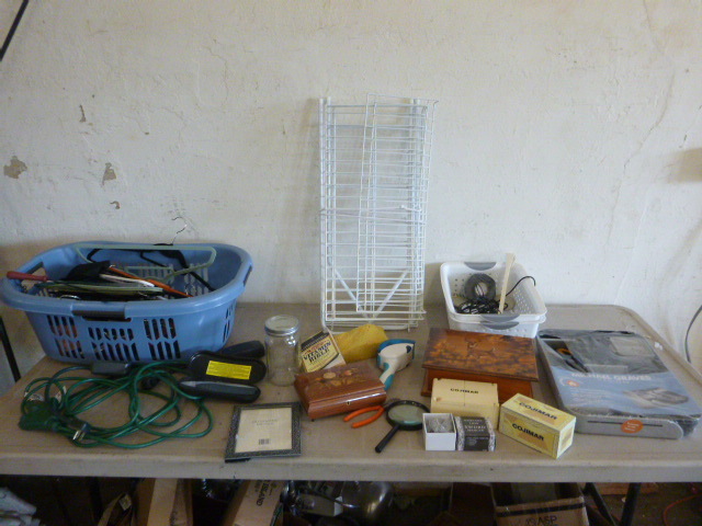 lot 91 image: Miscellaneous Household Items
