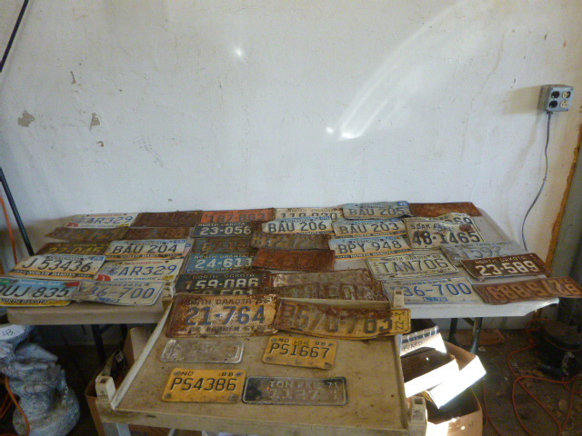 lot 100 image: Lot of Old License Plates