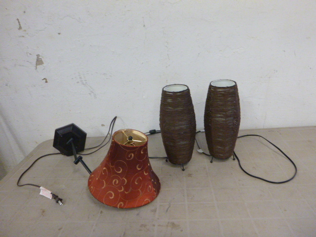 lot 107 image: Lamps