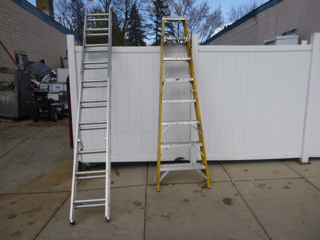 lot 126 image: 2 Ladders