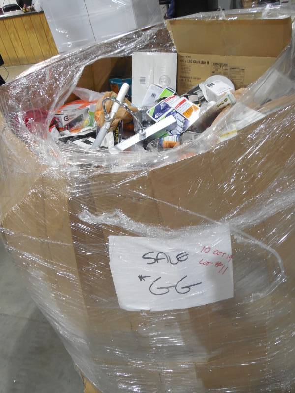 lot 11 image: WHOLESALE PALLET LOT OF GENERAL MERCHANDISE, SMALLS- TOOLS,HARDWARE ITEMS