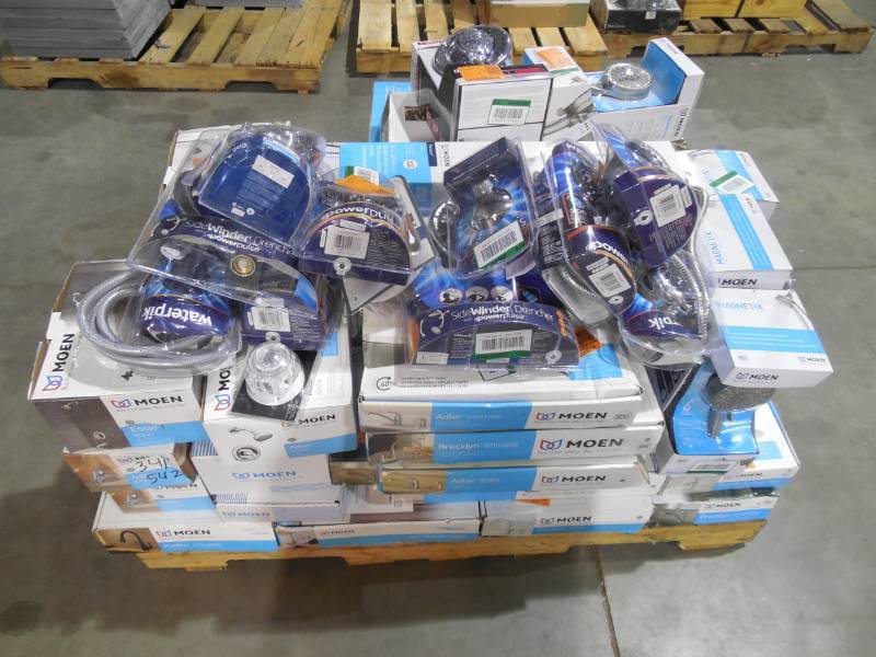 lot 41 image: PALLET LOT OF FAUCETS -