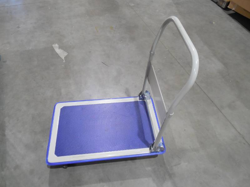 lot 59 image: Milwaukee Folding Handle Platform Cart