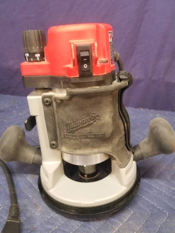 Milwaukee Router