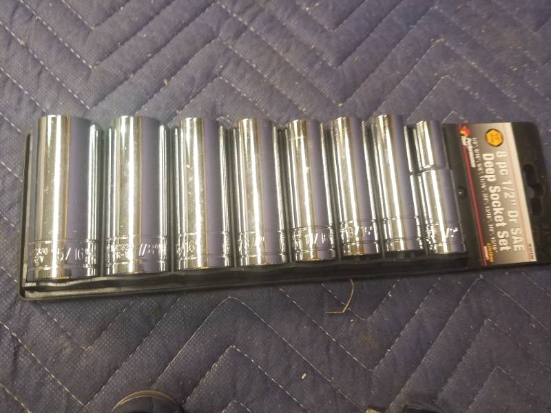 12 Drive Ratchet &amp Sockets