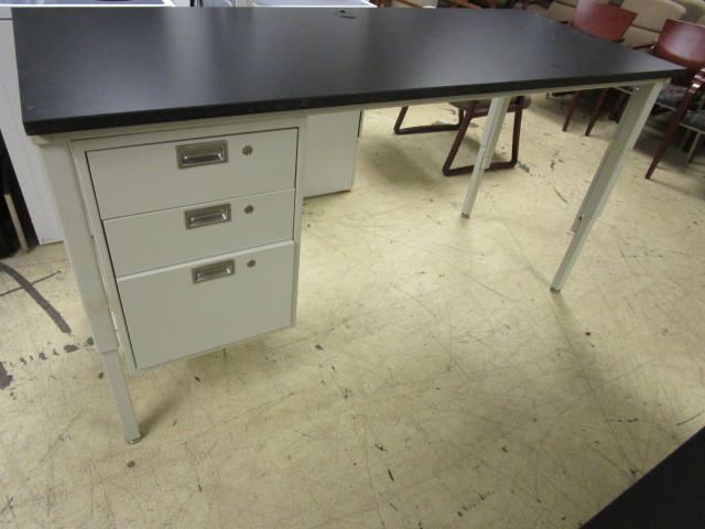 lot 401 image: HAMILTON SCIENTIFIC LAB TABLE