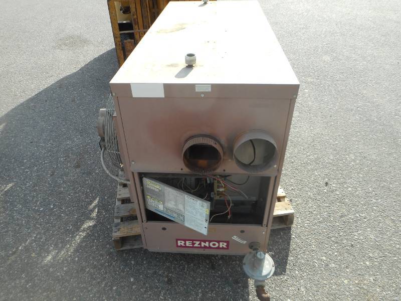lot 2 image: Reznor 400,000 BTU Furnace