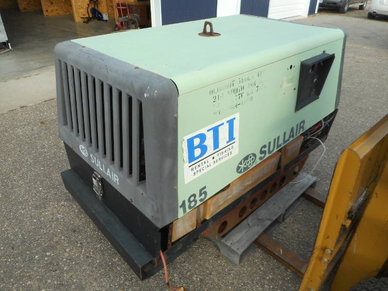 lot 4 image: Sullair Compressor