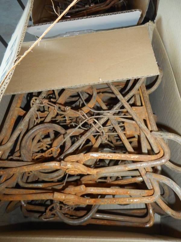 lot 5 image: HUGE Trappers Lot