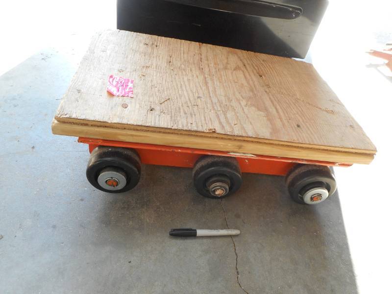 lot 7 image: Heavy-Duty Dollie
