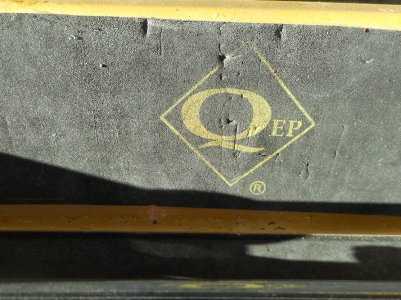 lot 33 image: QEP Manual Tile Saw