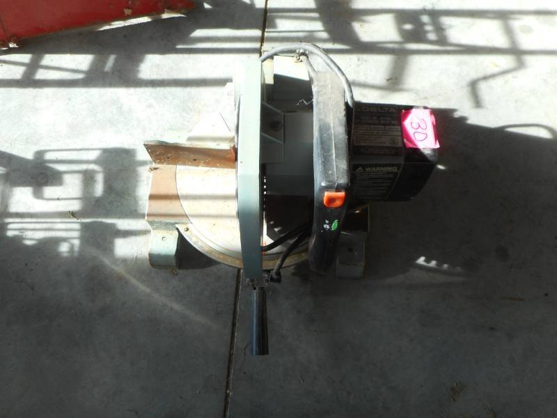 lot 30 image: Delta Miter Saw