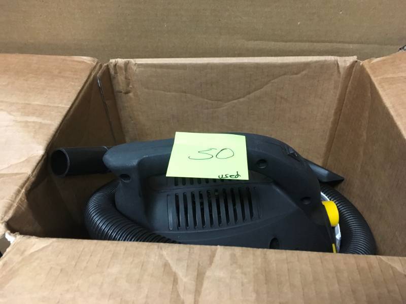 Stinger 2.5 Gal. 1.75-Peak HP Compact Wet Dry Vac  USED