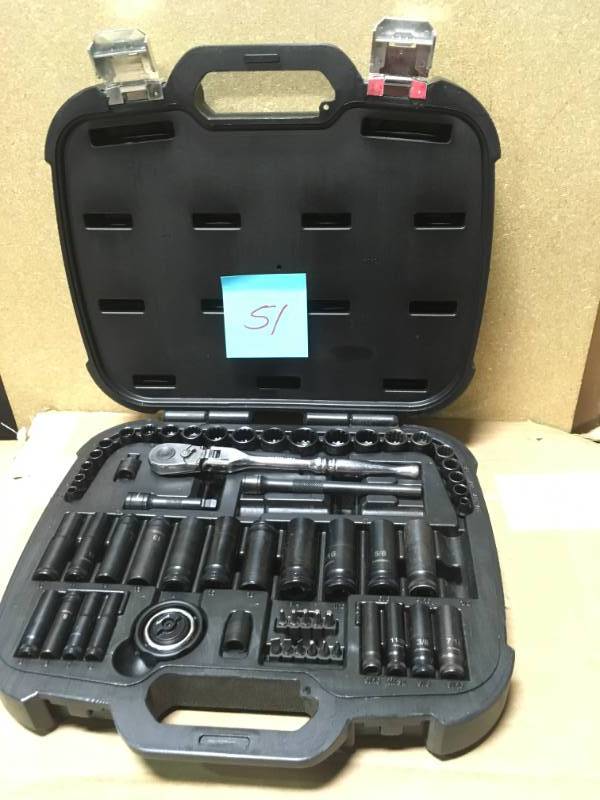 lot 51 image: Husky 38 in. Drive 100-Position Universal SAE and Metric Mechanics Tool Set (60-Piece)
