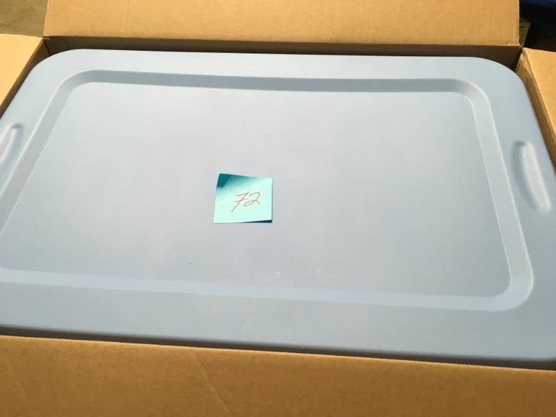 lot 72 image: HDX 30 Gal. Storage Tote Grey- good condition