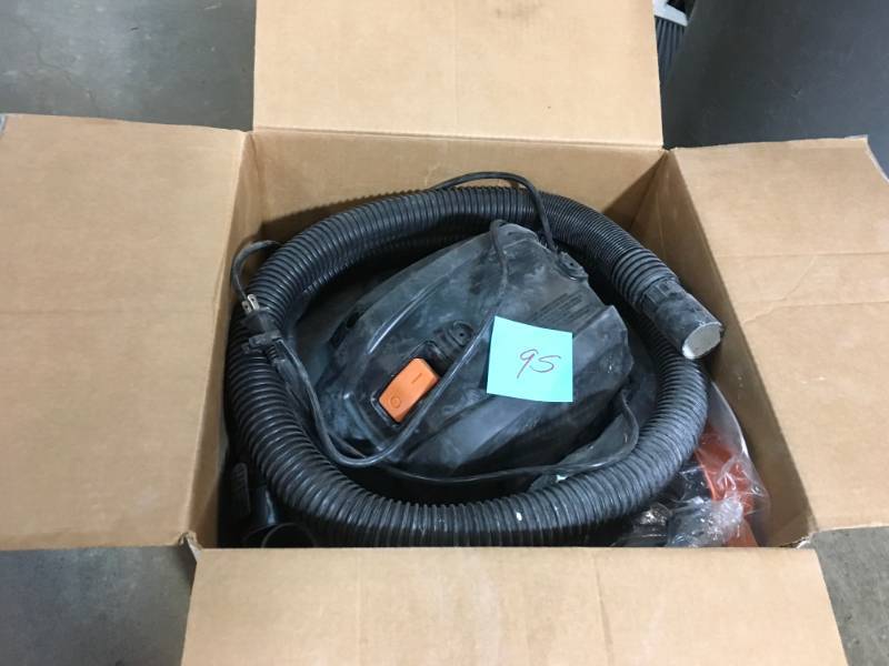 lot 95 image: 6 Gal. 3.5-Peak HP NXT WetDry Vac  USED