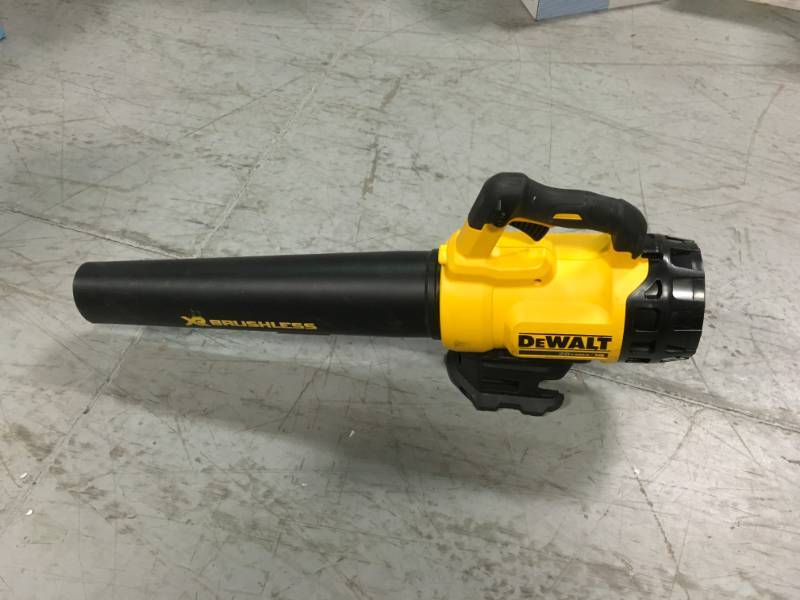 lot 24 image: 20-Volt MAX Lithium-ion Cordless 90 MPH 400 CFM Handheld Leaf Blower (Tool Only)- good condition
