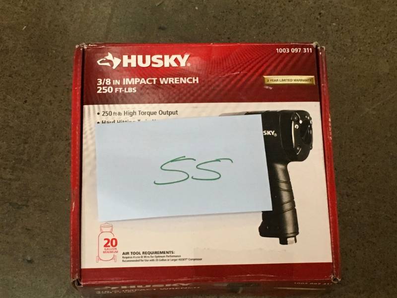 lot 55 image: Husky 250 ft.lbs. 38 In. Impact Wrench- good condition