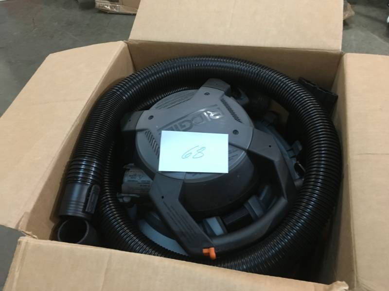 lot 68 image: 16 Gal. 6.5 Peak HP NXT Wet Dry Vac with Detachable Blower- good condition