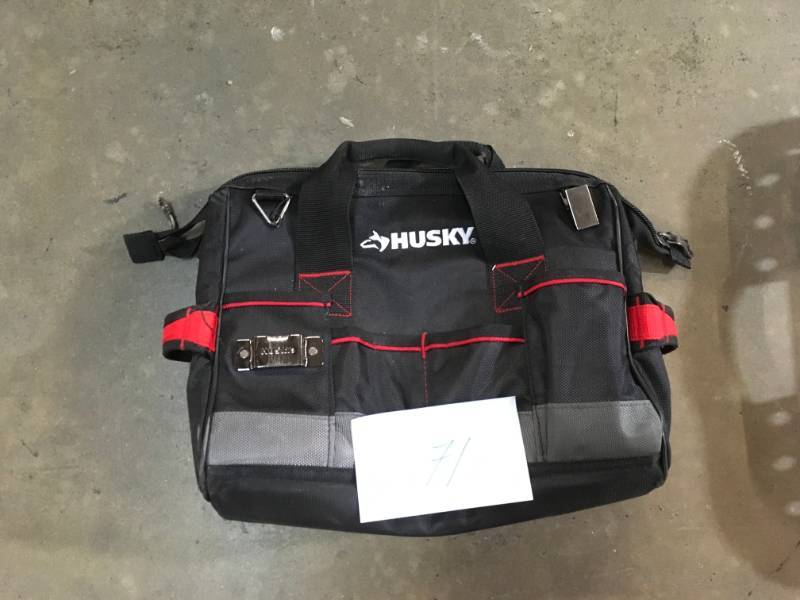 lot 71 image: HUSKY TOOL BAG- used